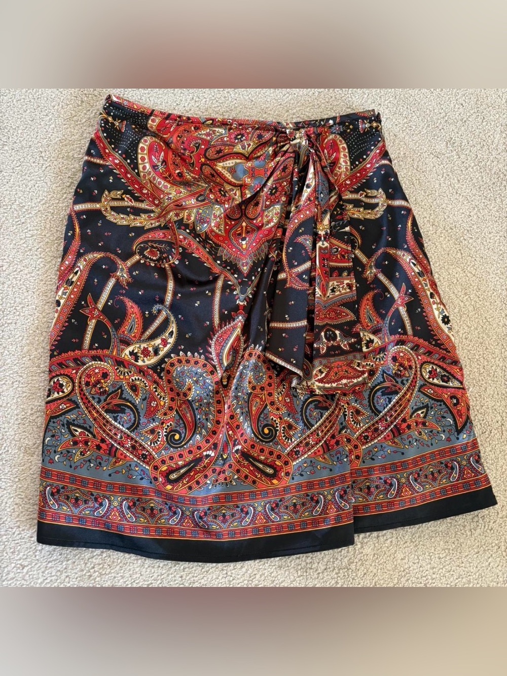 Paisley Wrap Skirt Silky in Black & Red Size Small